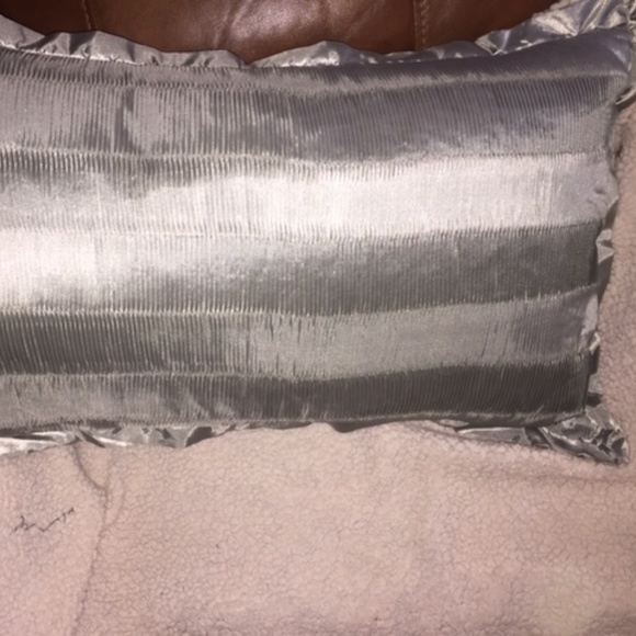 Decorative Sorel 12-in W x 20-in L Green Pillow - Picture 4 of 4